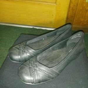 DRESS SHOES